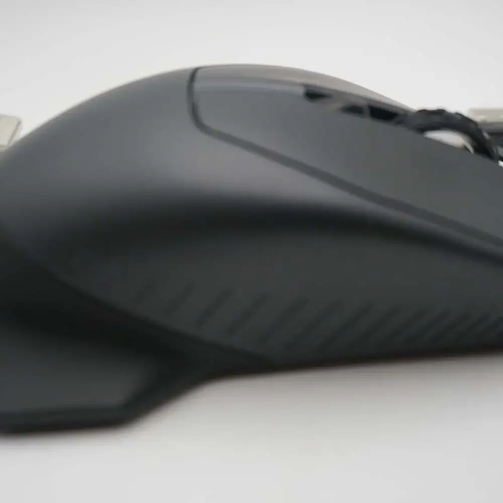 Alienware AW610M Wired/Wireless Gaming Mouse with Charging Cable and USB Dongle